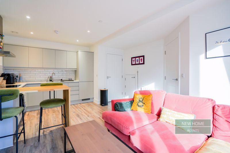 Property photo 3 of 28 Photo 23