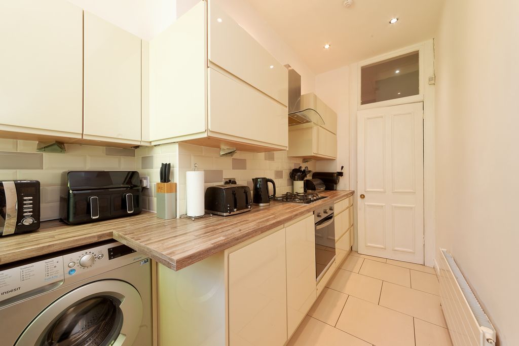 Additional image 6 of 2 bed flat for sale0/2 19, Greenlaw Avenue, Paisley PA1