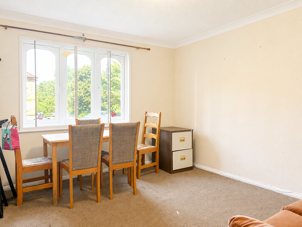 Property photo 3 of 4
