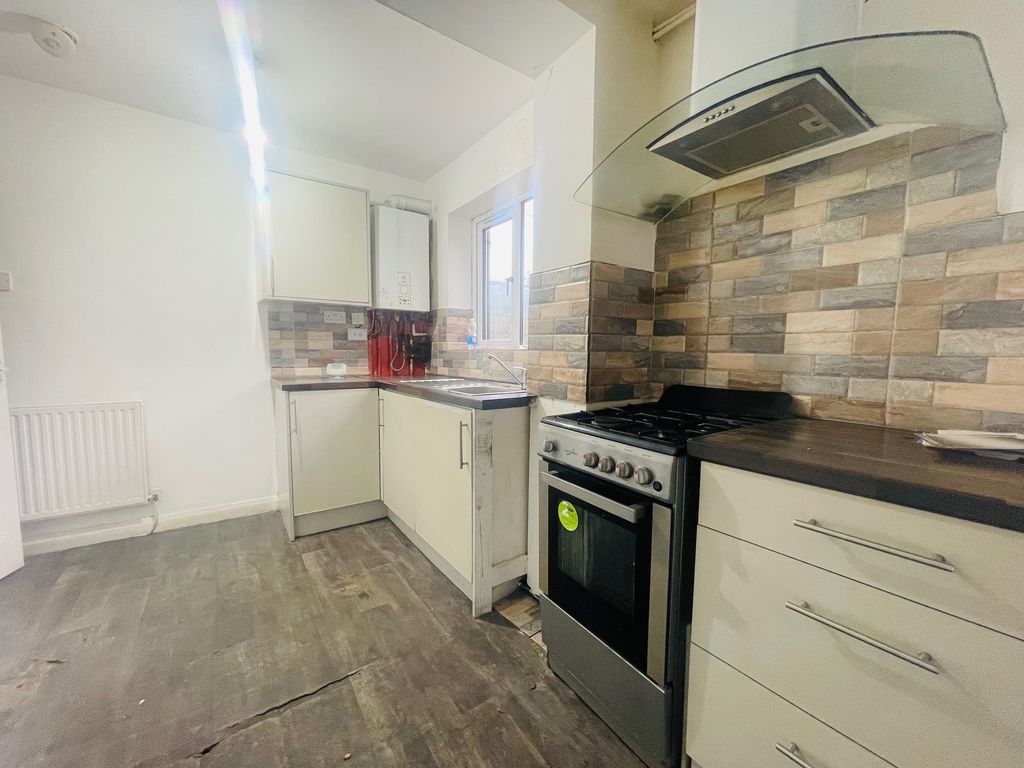 Property photo 3 of 8 Image