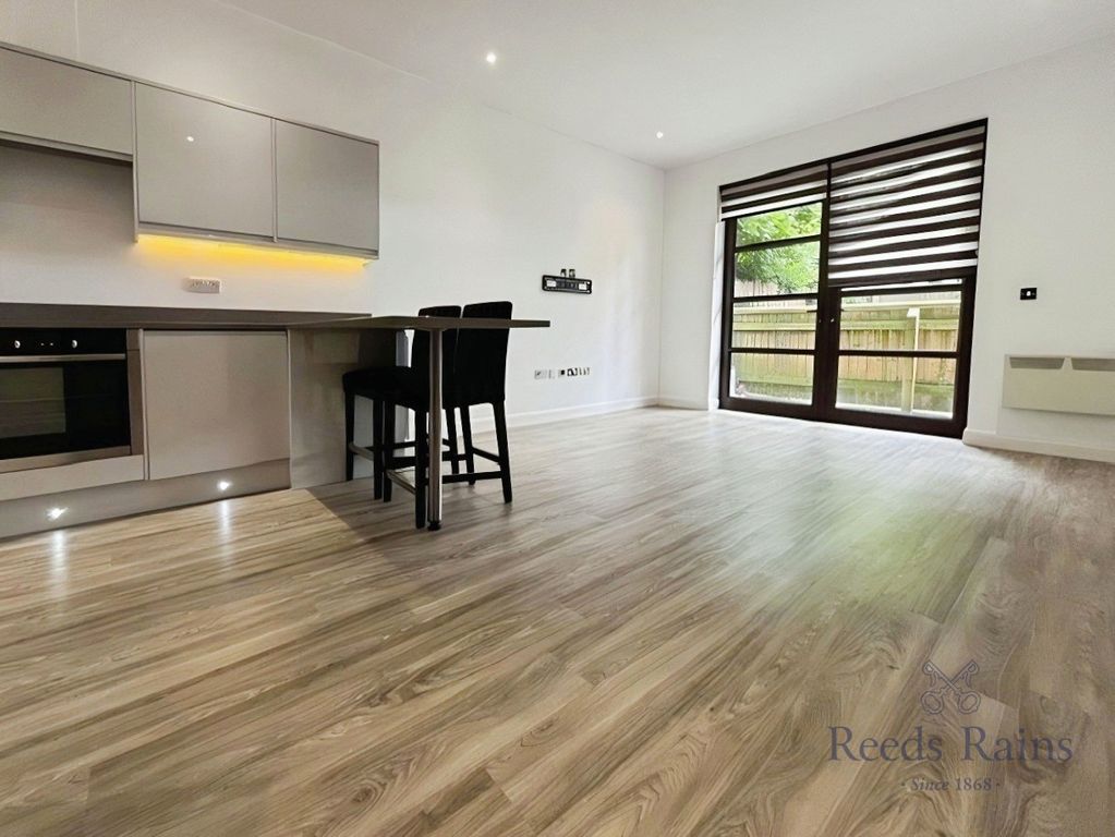 Property photo 3 of 12 Pbox-Img.Jpg
