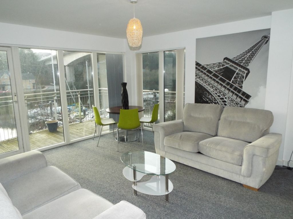 Property photo 3 of 12