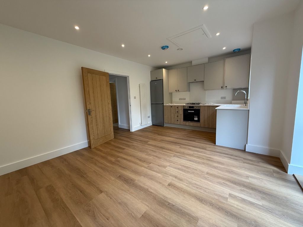 Property photo 2 of 7 5392541