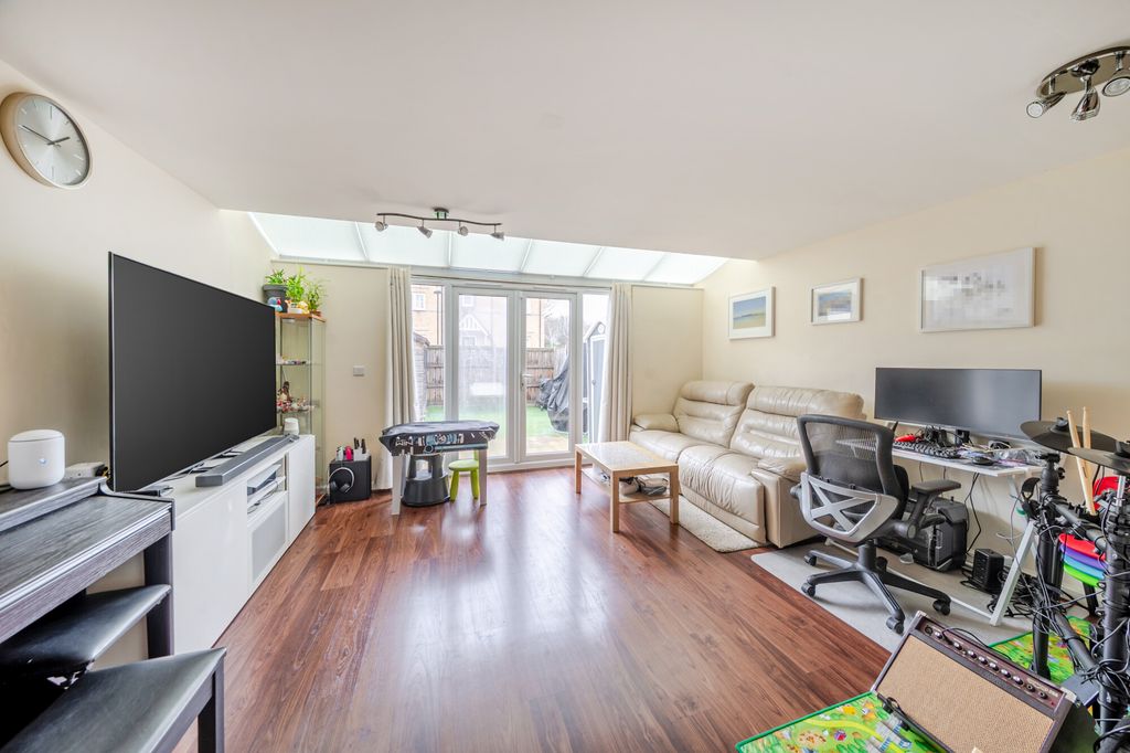 Property photo 2 of 13