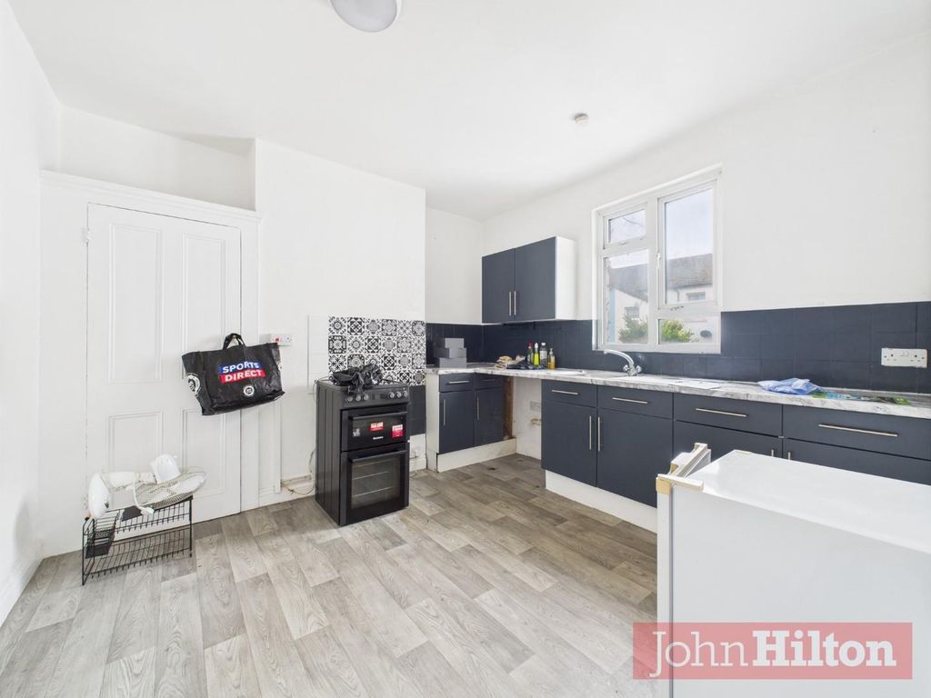 Property photo 3 of 9 Pr0528-Still003.Jpg