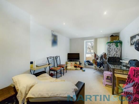 Property photo 2 of 6