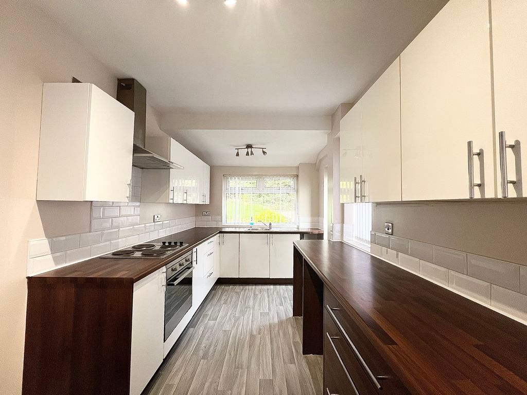 Property photo 2 of 13 Photo 4