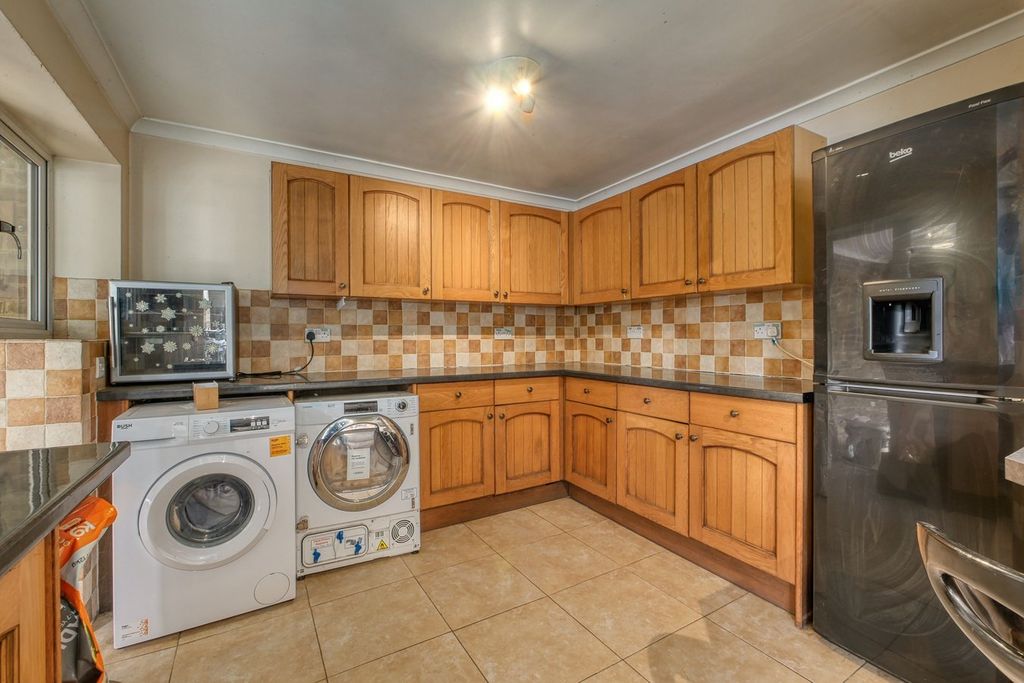 Additional image 10 of 5 bed detached bungalow for saleHempstead Lane, Hailsham BN27