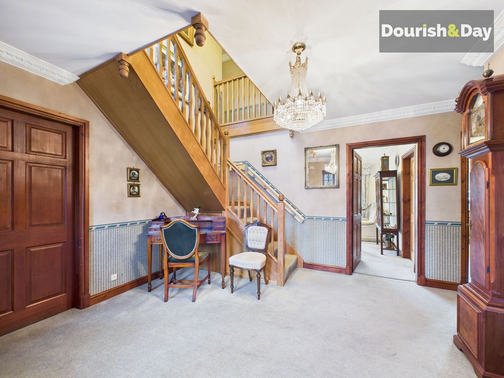 Property photo 2 of 30