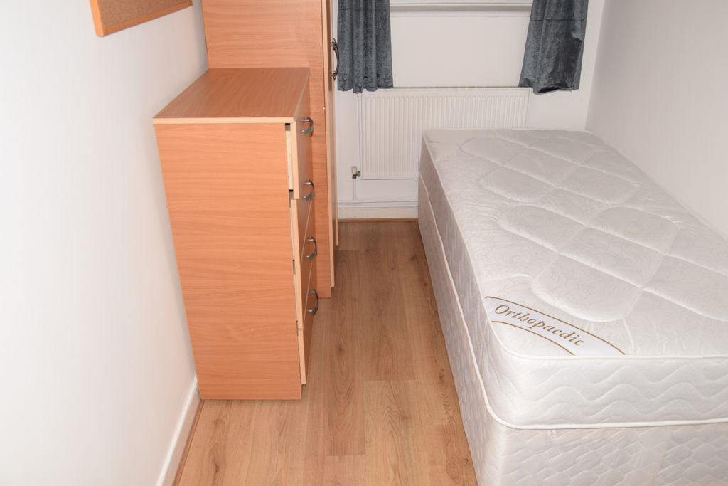 Property photo 2 of 12 Photo 1