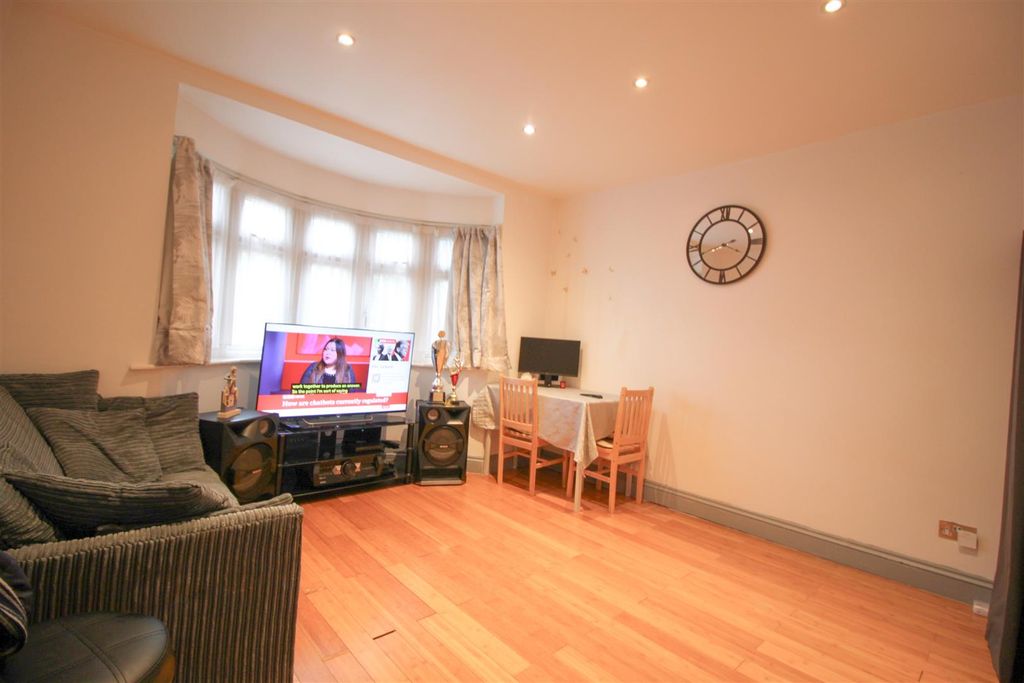 Property photo 2 of 11 Reception Room