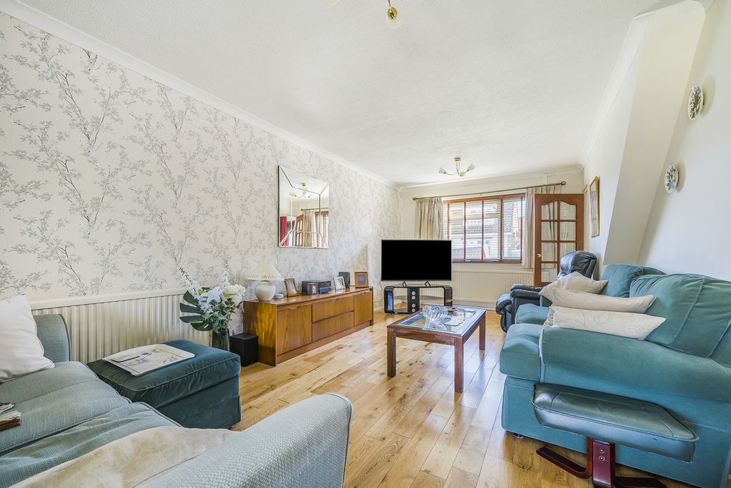 Property photo 2 of 22