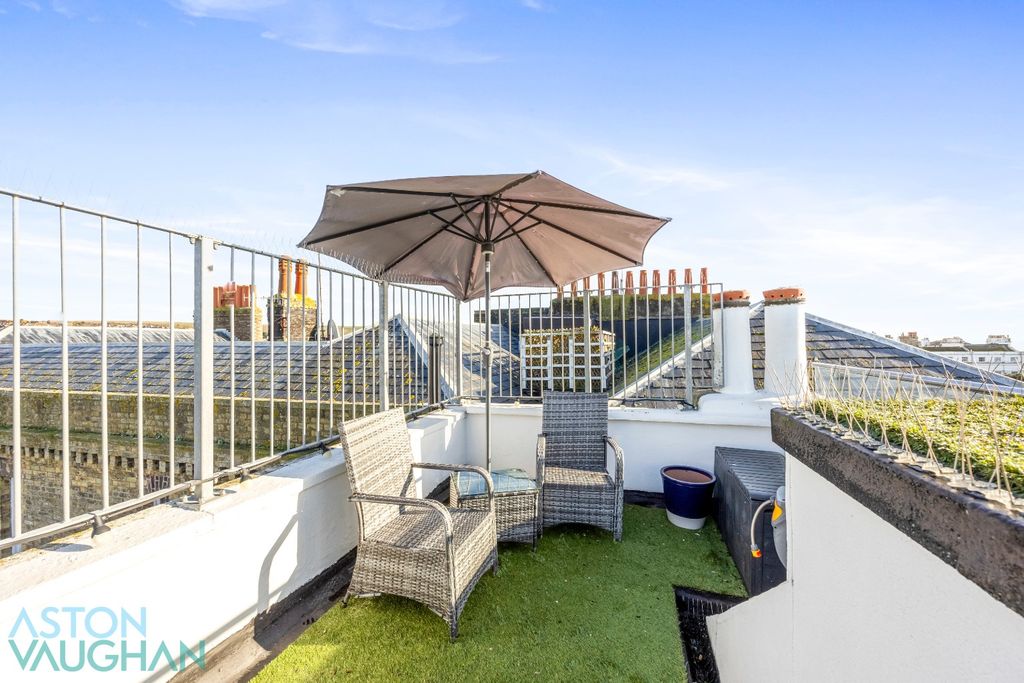 Property photo 1 of 25 4791950