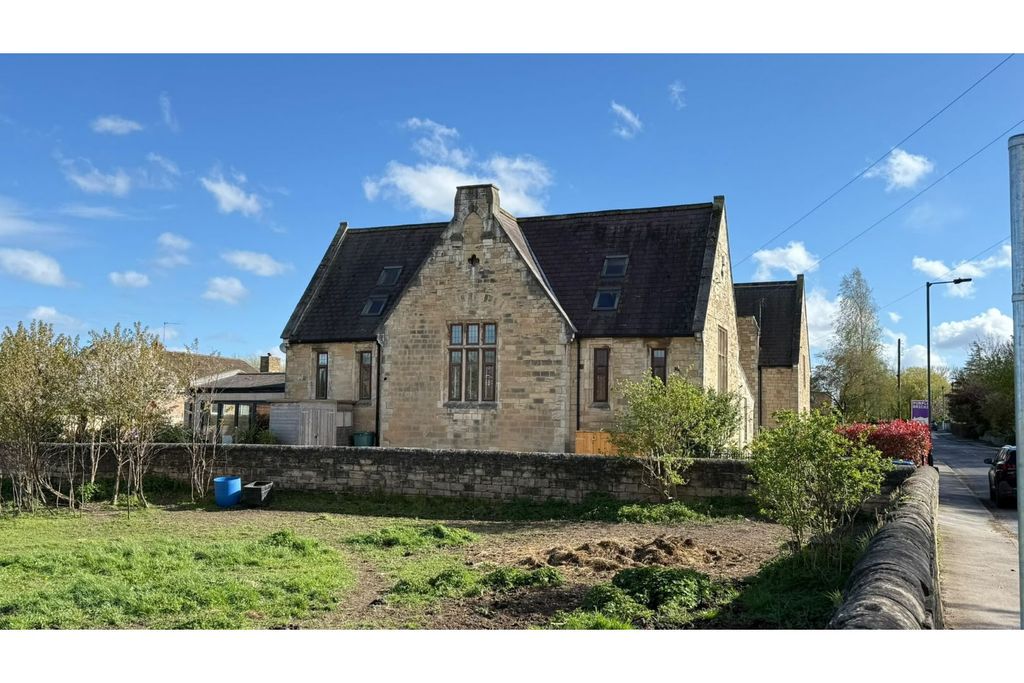 Property photo 3 of 22
