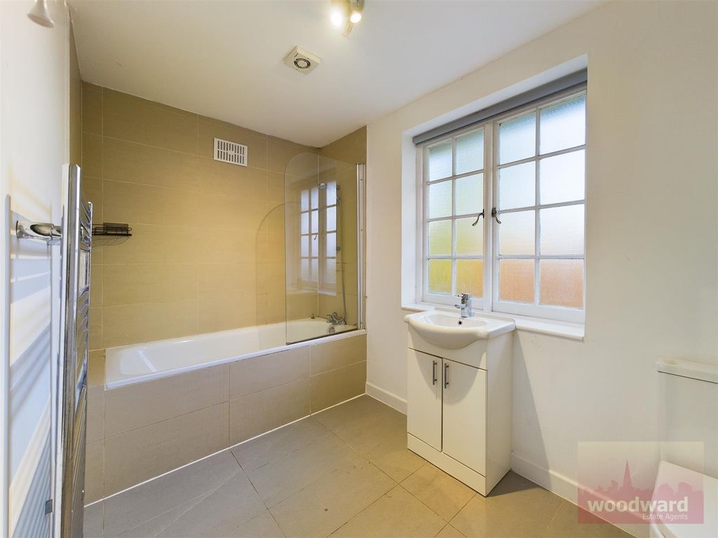 Property photo 3 of 38 Cam01320G0-Pr0016-Still035.Jpg