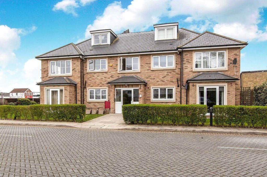 Property photo 1 of 9 Exterior