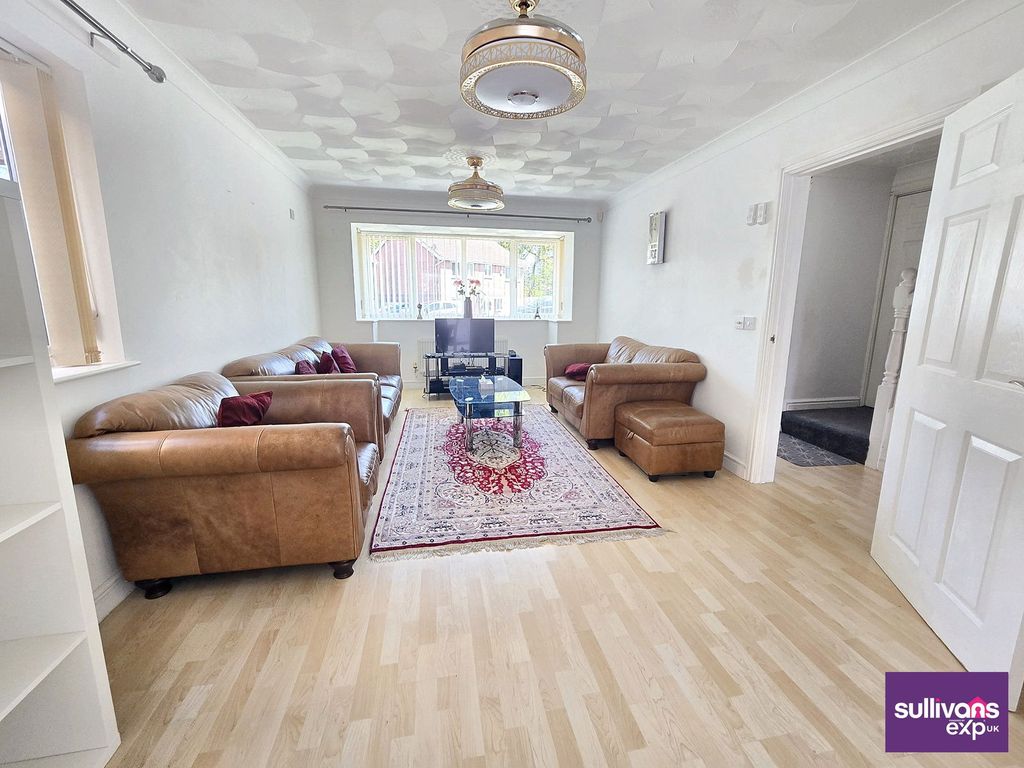 Property photo 2 of 27