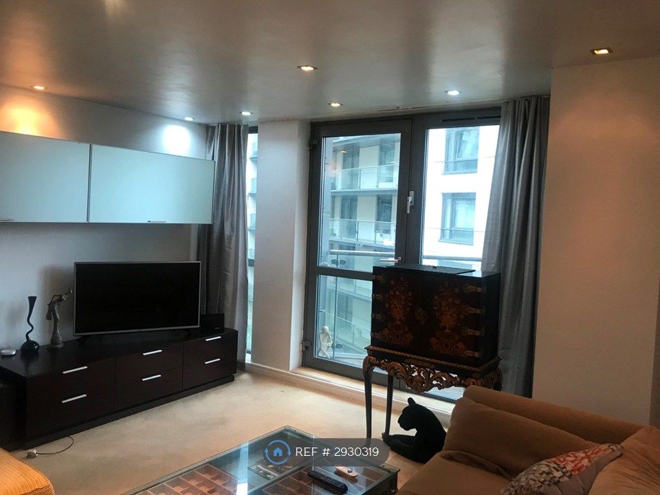 Property photo 2 of 15 Lounge