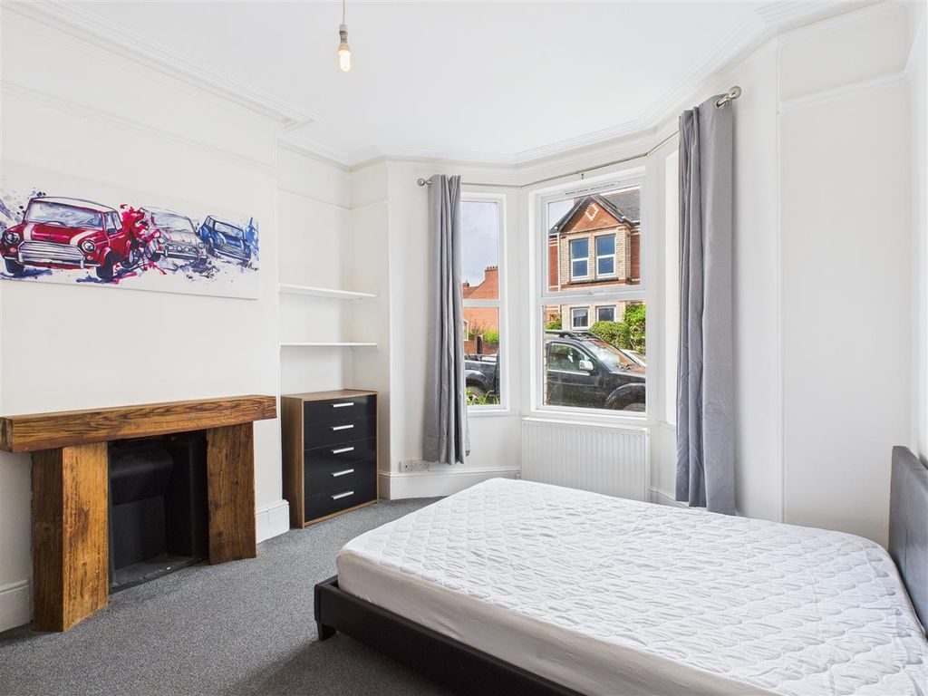 Property photo 2 of 11 99 Monks Road - 02.Jpg