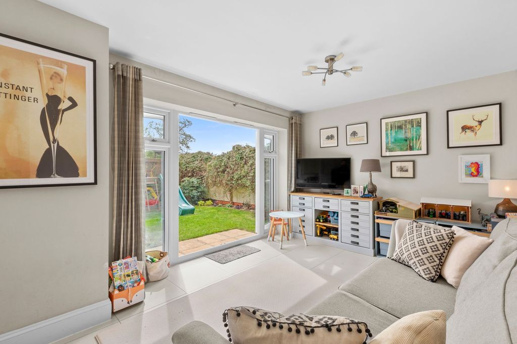 Property photo 3 of 16