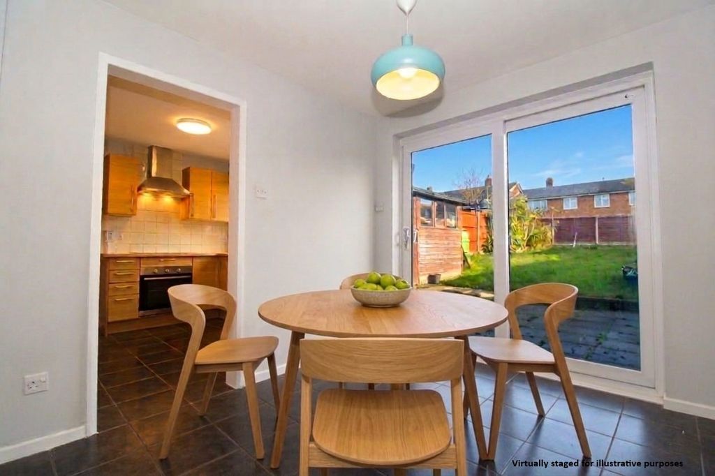 Property photo 2 of 17