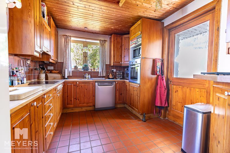 Property photo 2 of 18 Photo 4