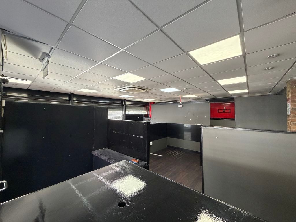 Property photo 3 of 11 Photo 11