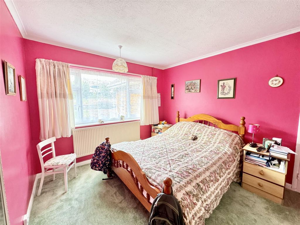 Property photo 3 of 23