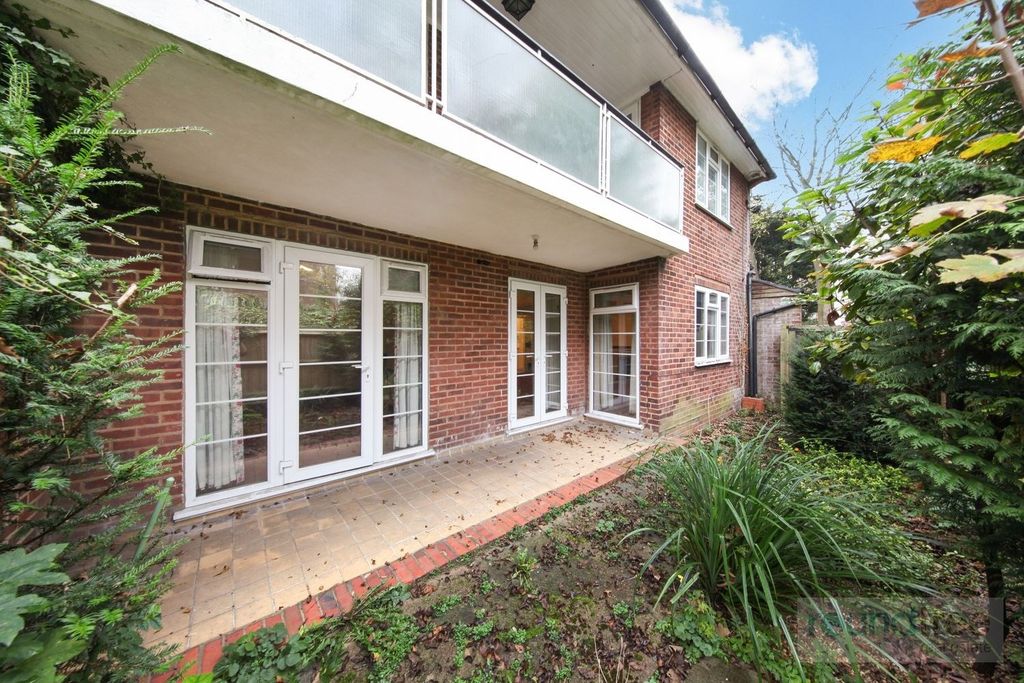 Property photo 1 of 12 (Main)
