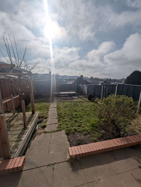 Property photo 2 of 8 Garden