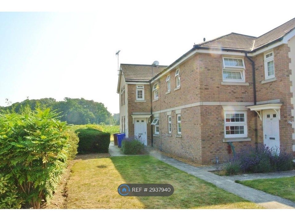 Property photo 1 of 17 Front