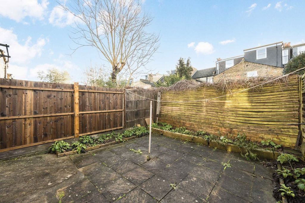 Property photo 3 of 5