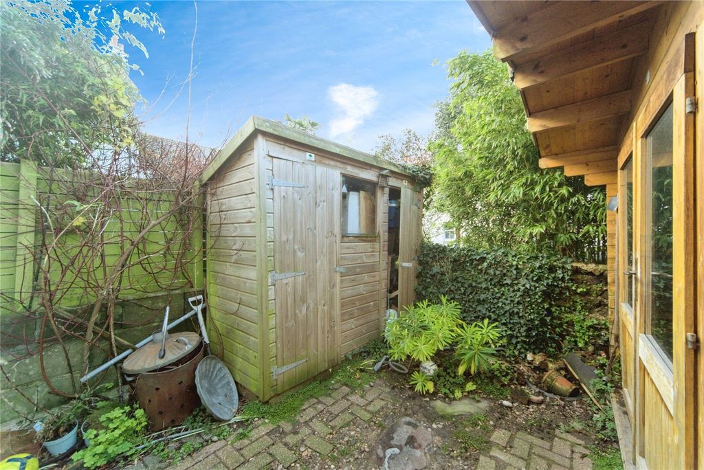 Property photo 3 of 18 Picture No. 03