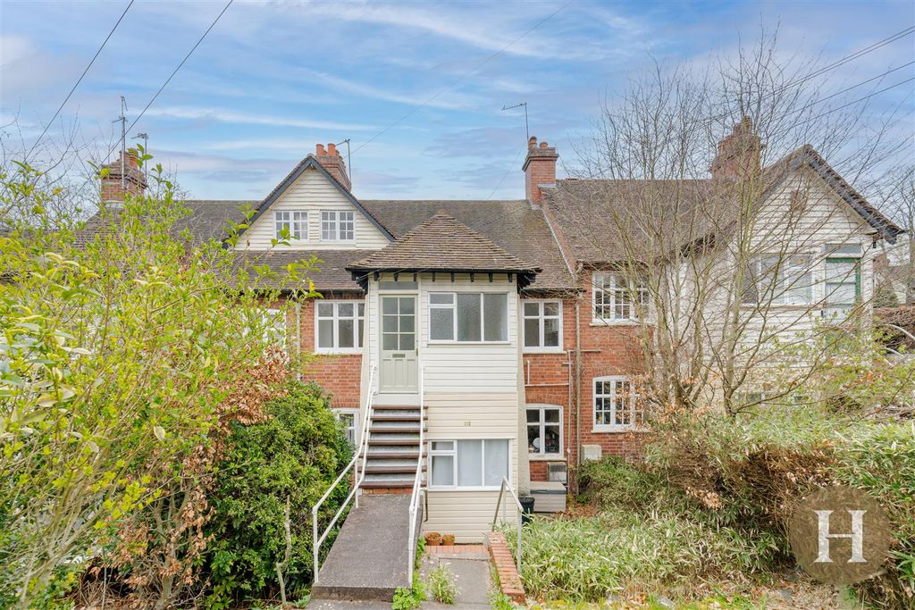 Property photo 1 of 22 Hadleigh Estate Agents-25.Jpg