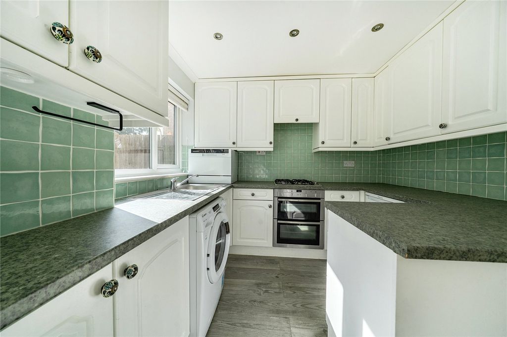 Property photo 2 of 14 Picture No. 20