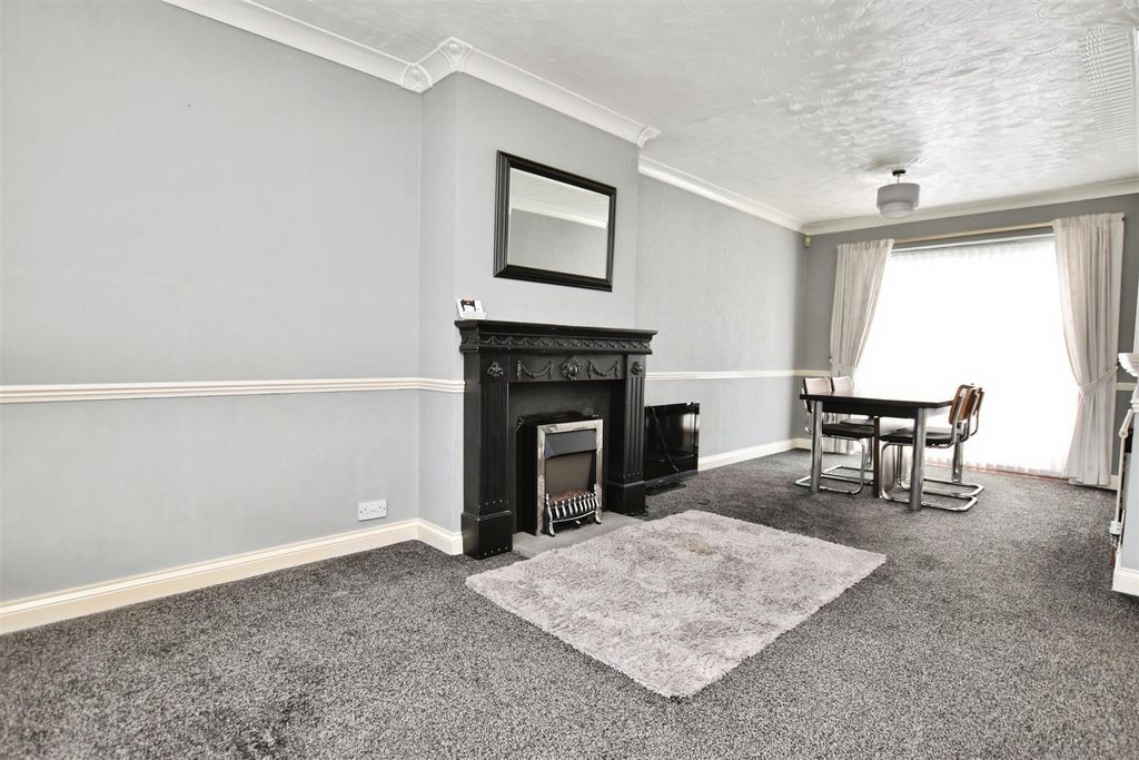 Property photo 2 of 20 Through Lounge Diner