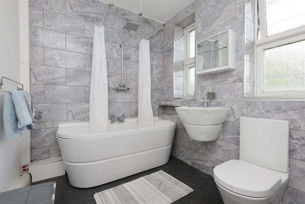 Property photo 3 of 20 Img_6823.Jpeg