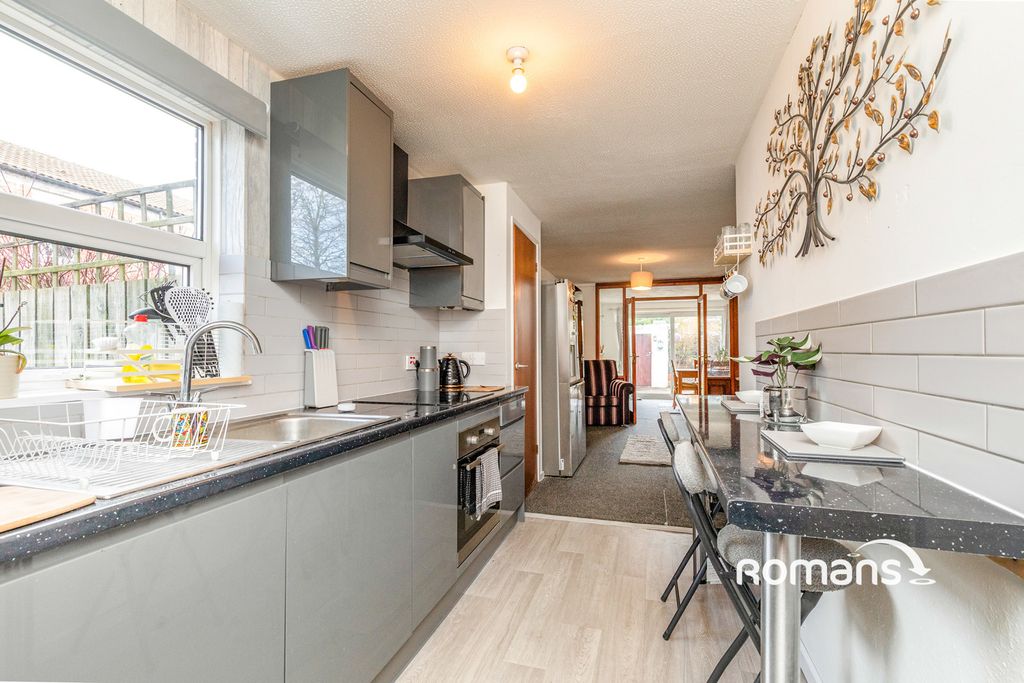 Property photo 2 of 12 Pbox-Img.Jpg