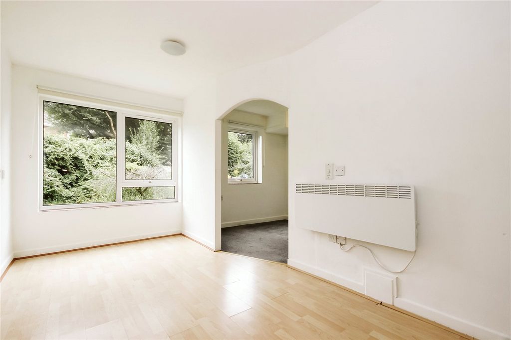Property photo 1 of 6 Picture No. 14
