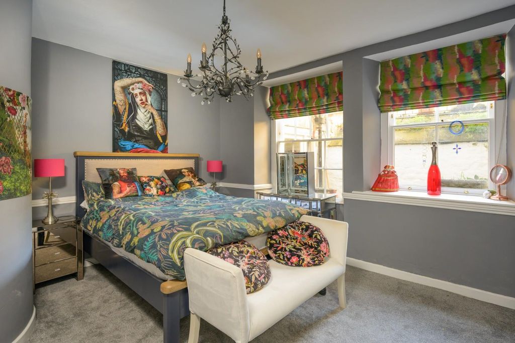 Property photo 3 of 18 Bedroom One.Jpg