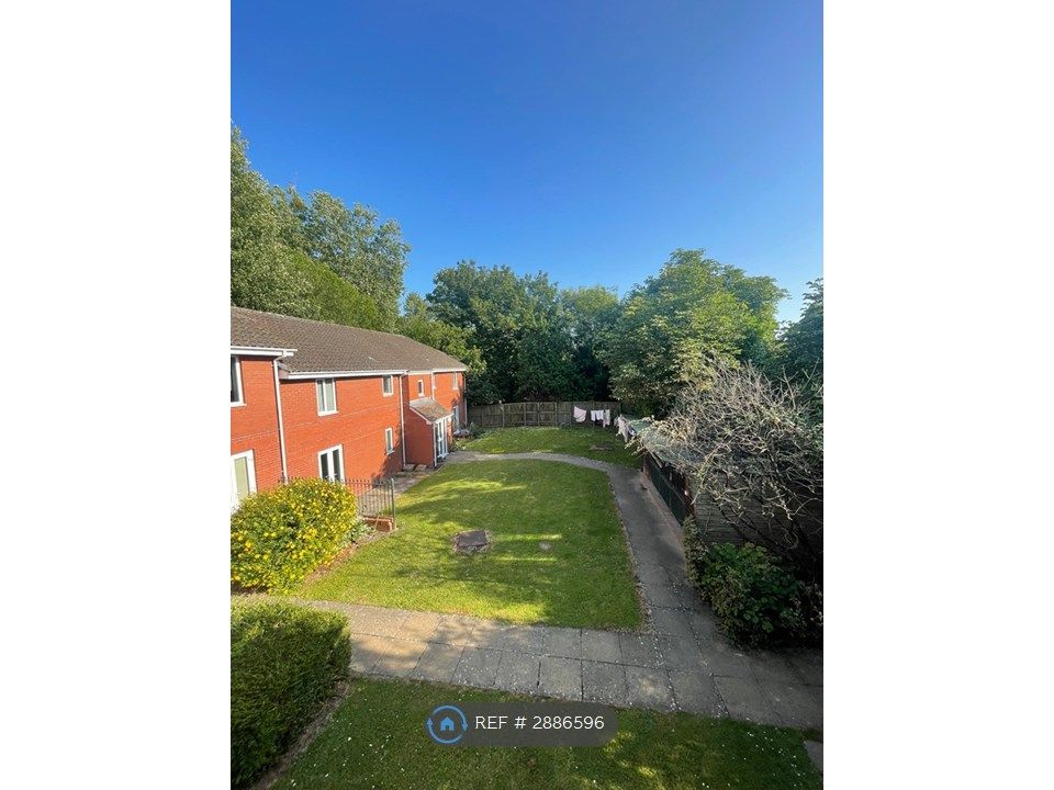 Property photo 2 of 11