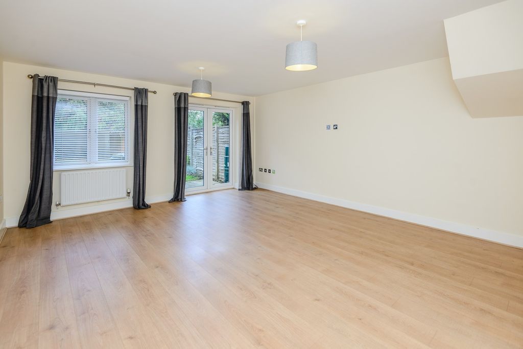 Property photo 3 of 8 Reception Room