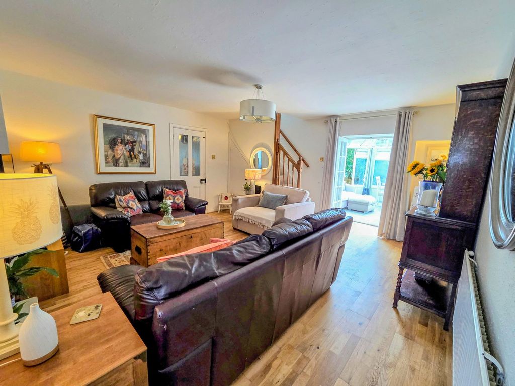 Property photo 3 of 24