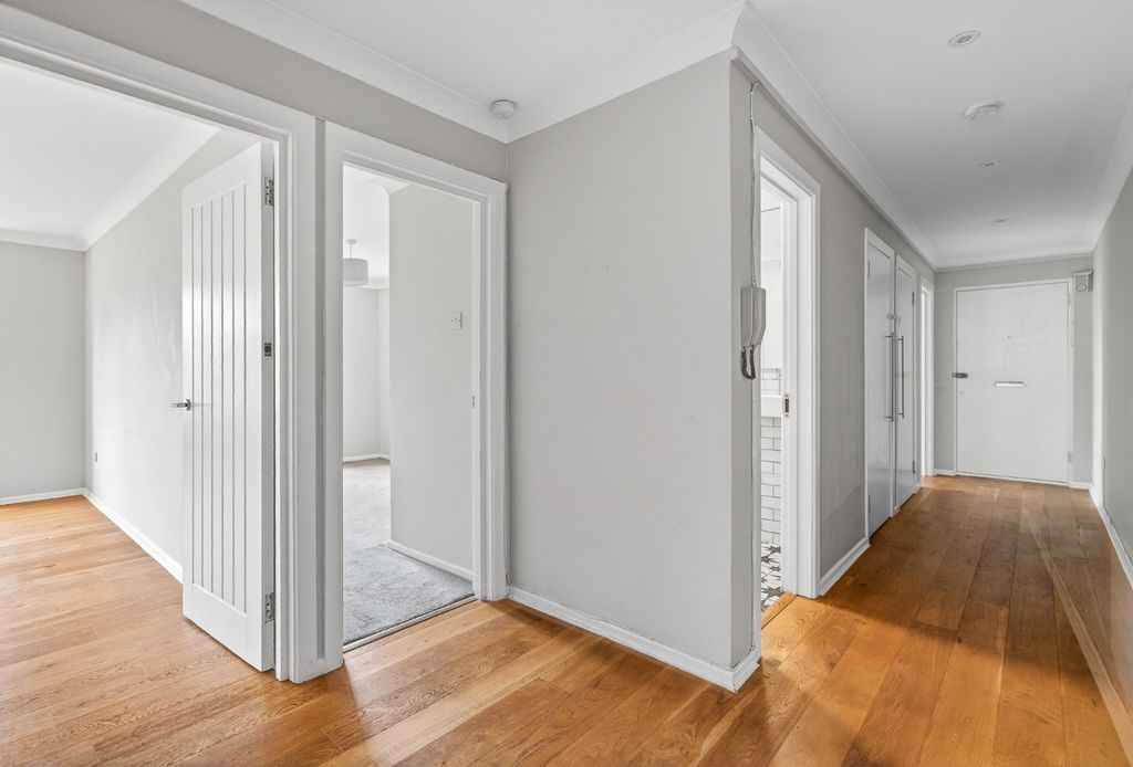 Property photo 3 of 15 5009812
