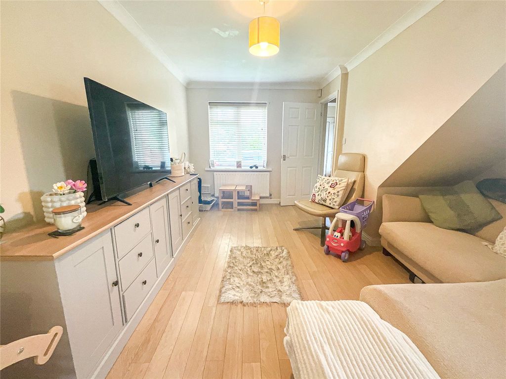 Property photo 3 of 9 Picture No. 22