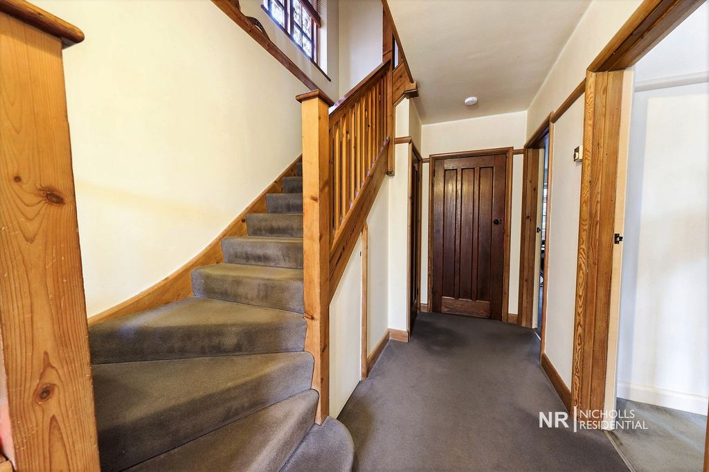 Property photo 3 of 22 Hall