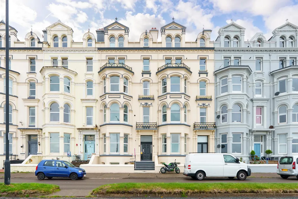 Property photo 1 of 14