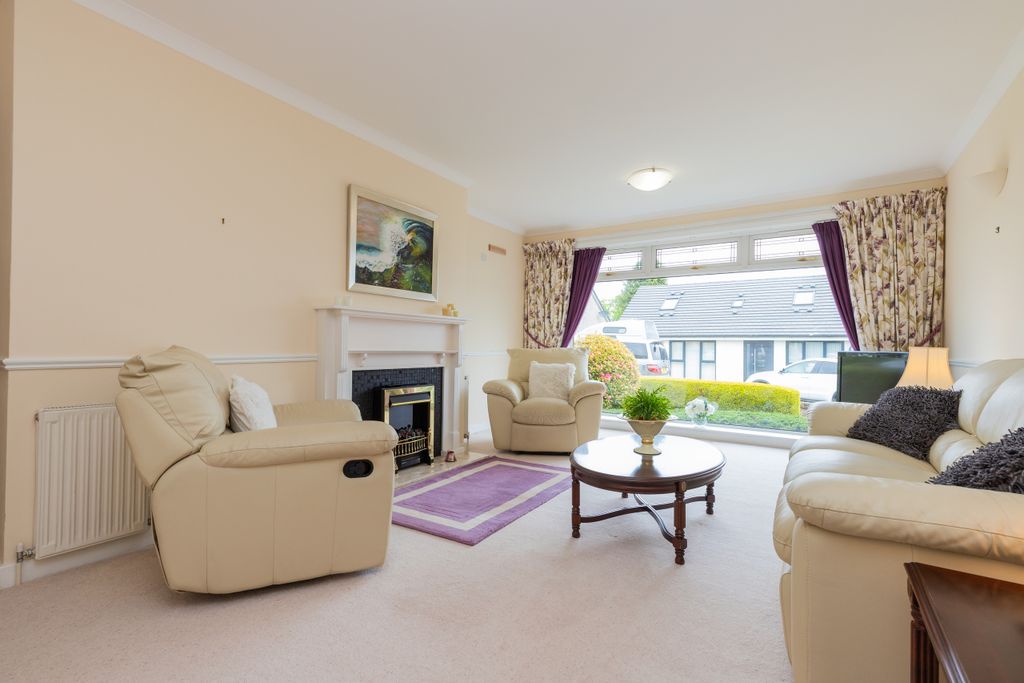 Property photo 3 of 43 4 Glencairn Road, Langbank, Pa14 6X-3