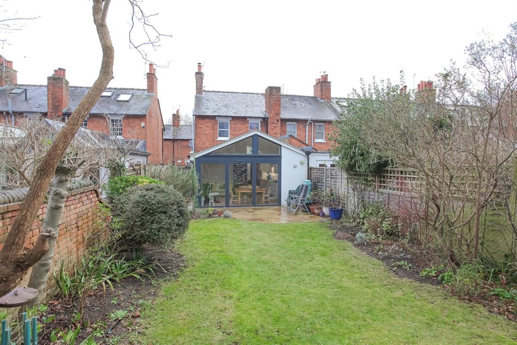 Property photo 2 of 19 72 Hayfield Road (6).Jpg