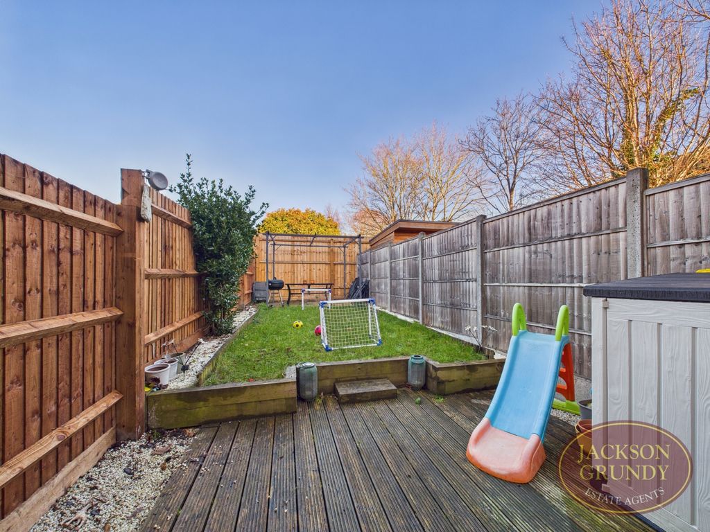 Property photo 3 of 8 Faraday Close